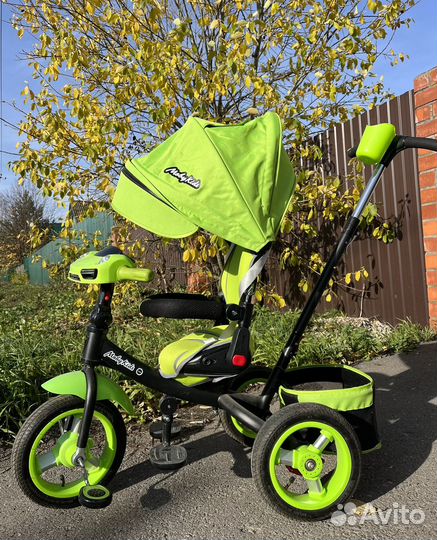 Трехколесный велосипед с родительской ручкой