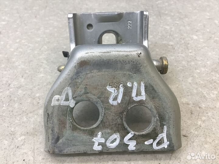 Петля двери передней правой верхняя Peugeot 307 20