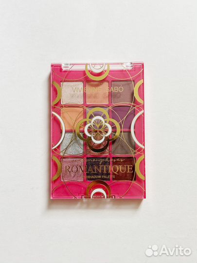 Палетка теней vivienne sabo romantique новая