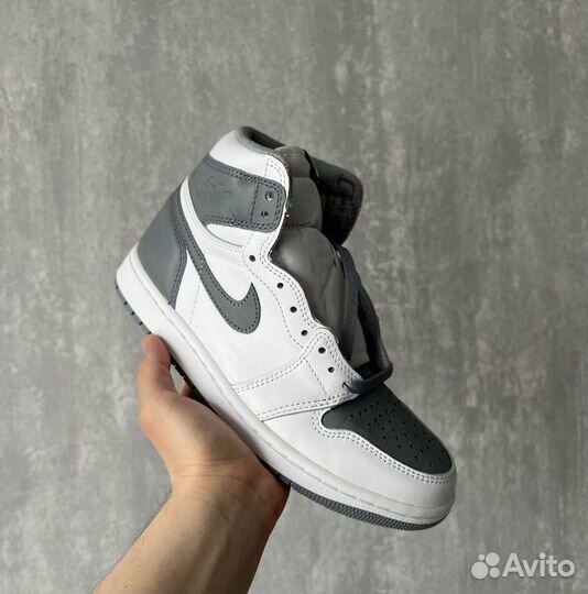 Кроссовки оригинал Air Jordan 1 Retro High Stealth