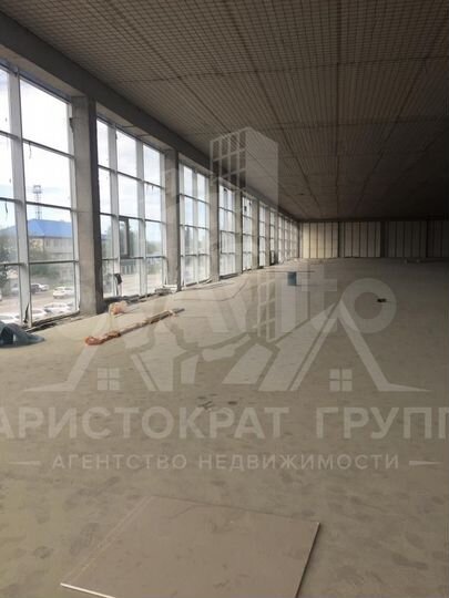 Сдам торговое помещение, 2200 м²