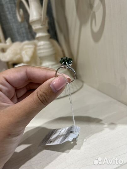 Серебряное кольцо новое