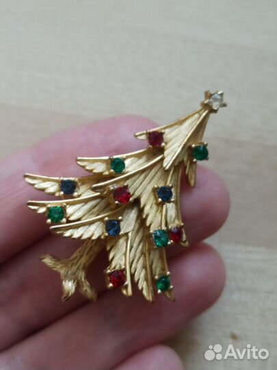 Винтажные броши Trifari