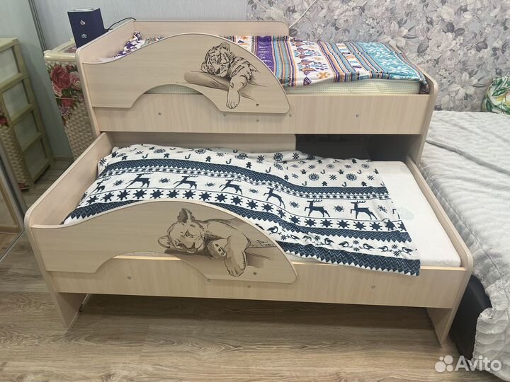 Двухъярусная кровать