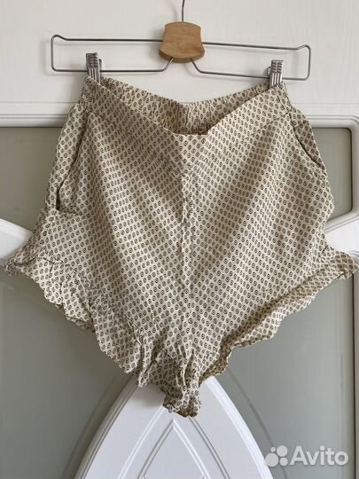 Шорты женские