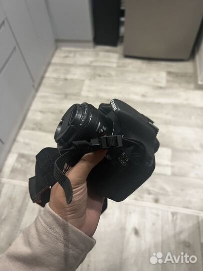 Зеркальный фотоаппарат canon 550d