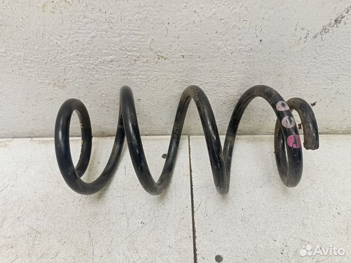 Пружина передняя