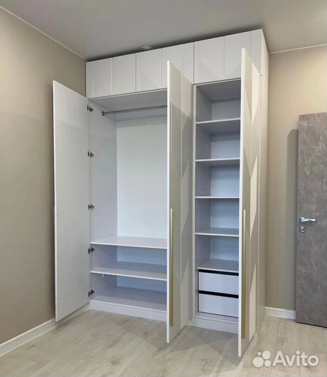 Шкаф распашной