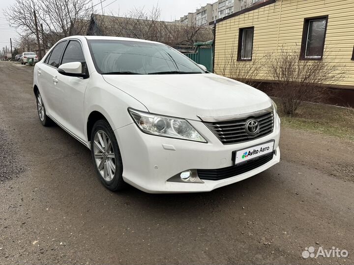 Toyota Camry 2.5 AT, 2014, 210 000 км