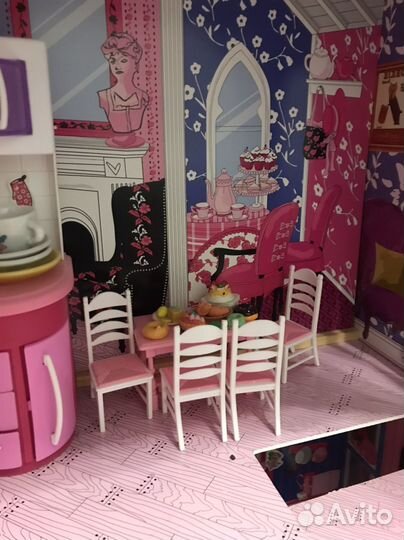 Домик кукольный