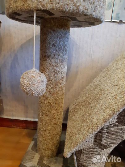 Домик и когтеточка для кошки