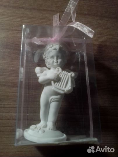 Статуэтка фарфор
