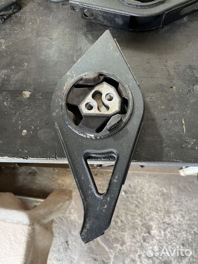 Опора двигателя LADA granta