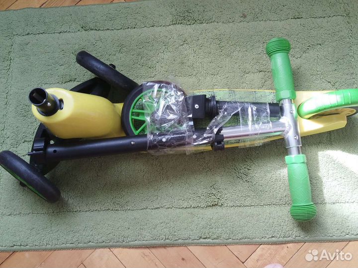 Самокат детский трехколесный новый