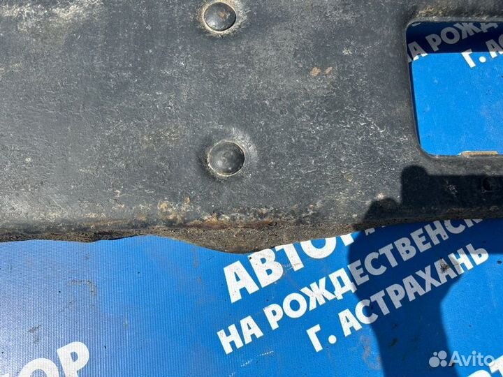 Передний бампер. Камаз 5320 грузовой АВТОМОБИЛЬ