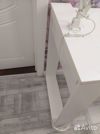 Стол для маникюра