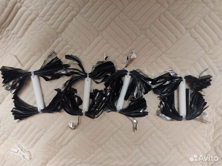 Помпоны заготовки черно серые