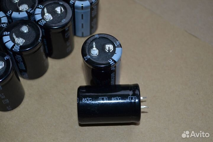 Конденсаторы jamicon 1000мкф 160В