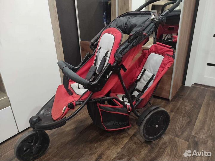 Коляска для двойни и погодок Hauck