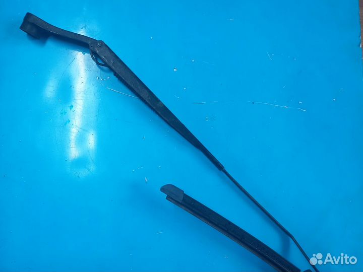 Поводок дворника правый kia cerato 1