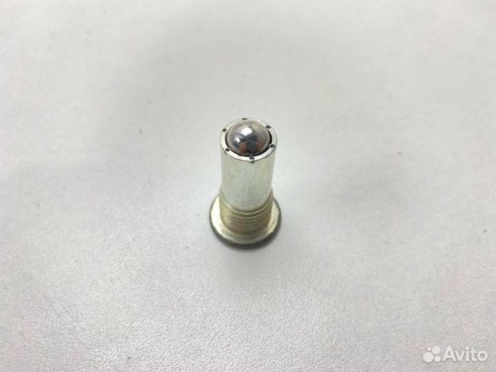 Фиксатор кпп Toyota Corolla Fielder NZE120 2nzfe