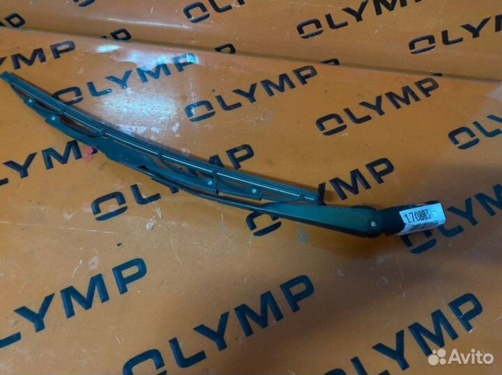 Дворник с 5 -й двери Toyota Gaia ACM10 1AZ-FSE