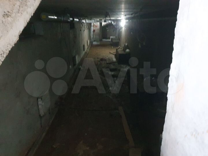 Здание, 3000 м²