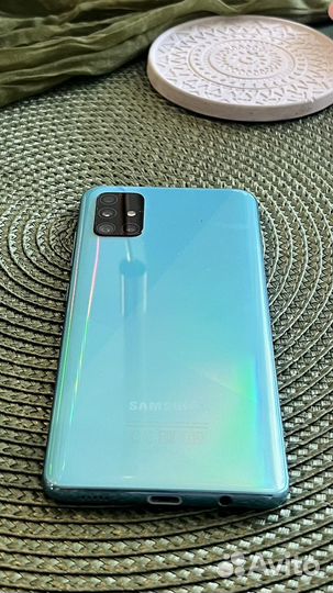 Samsung Galaxy A51, 4/64 ГБ