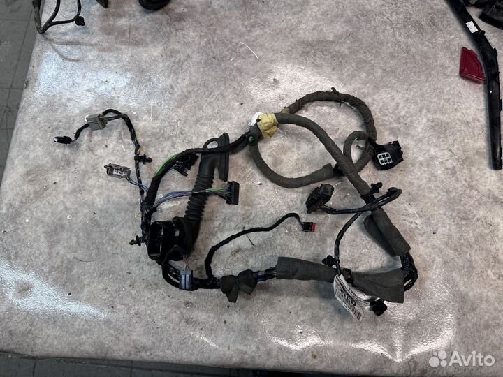 Проводка двери передней левой Ford Focus 3 рестайл