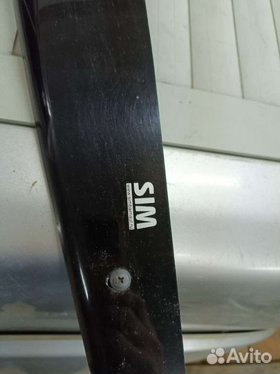 Продам дефлектор капота для TLC prado 120