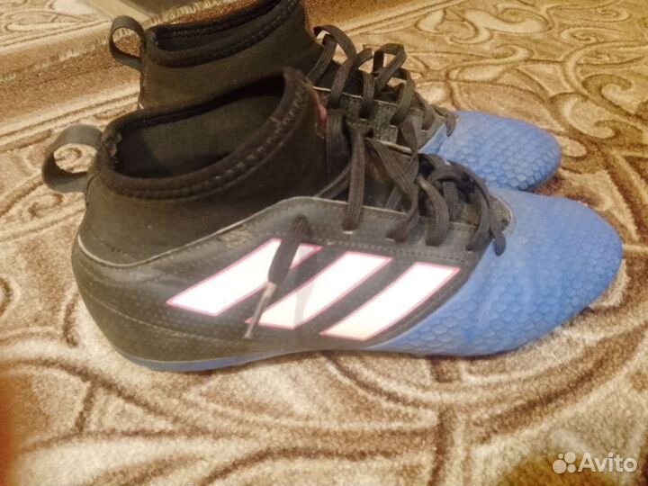 Футбольные бутсы adidas 36 размер