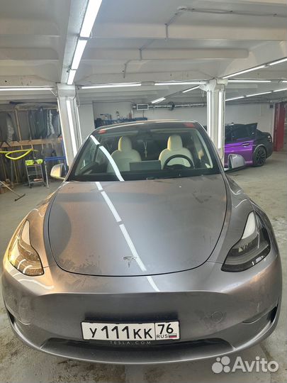 Лобовое стекло Tesla Model Y