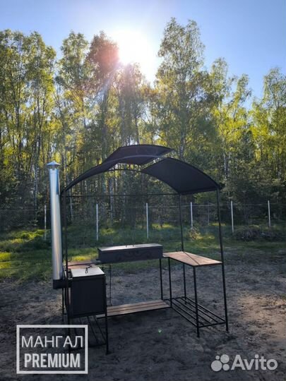 Мангал с крышей