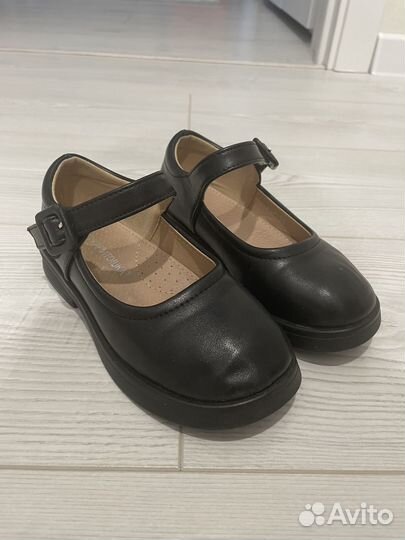 Детские школьные туфли