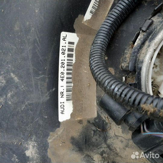 Бак топливный Audi A8 D3