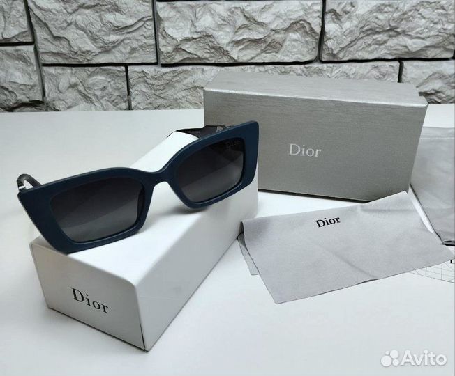 Солнцезащитные очки Dior