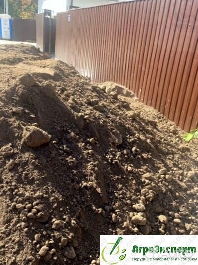 Доставка плодородного грунта