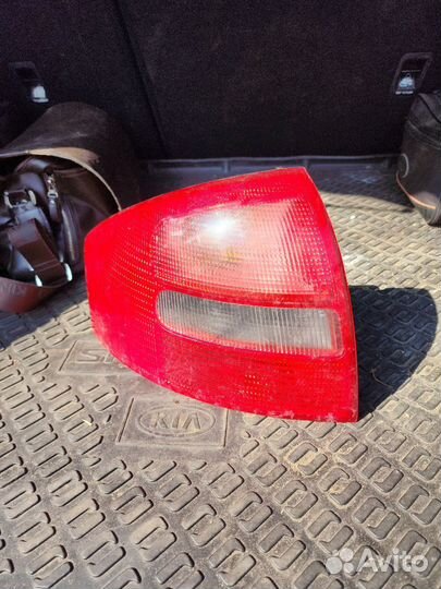 Левая задняя фара на audi А6 С5