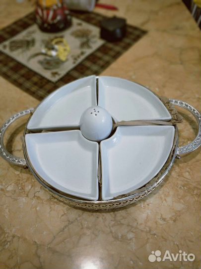 Менажница фарфоровая