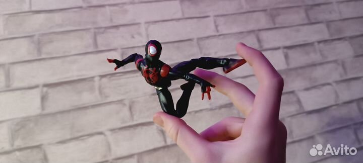 Фигурка Marvel legends Spider-Man Miles Morales