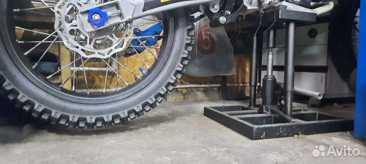 Подставка под мотоцикл