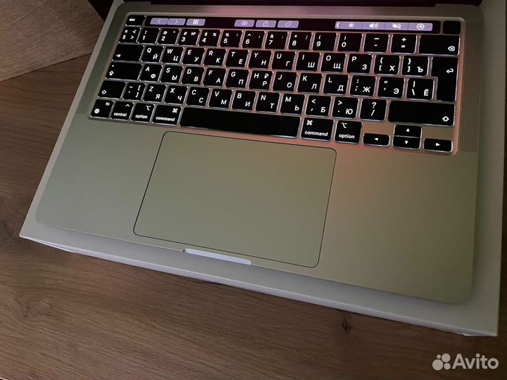 Macbook pro 13 2020 m1 512gb Шикарный