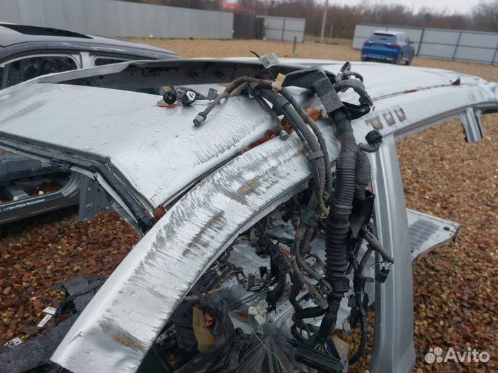 Крыша панель крыши Toyota Land Cruiser VDJ200 1VD