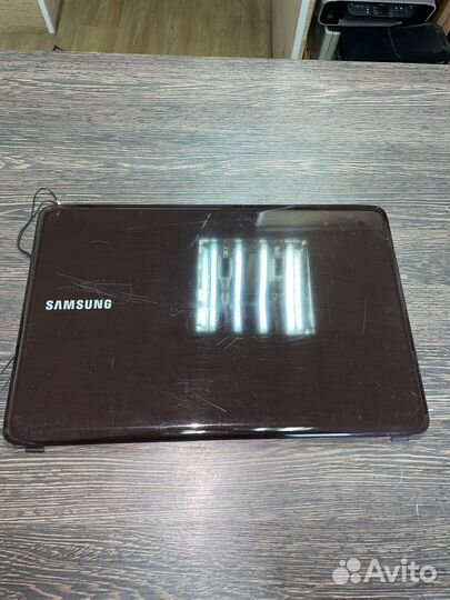 Крышка матрицы samsung r540