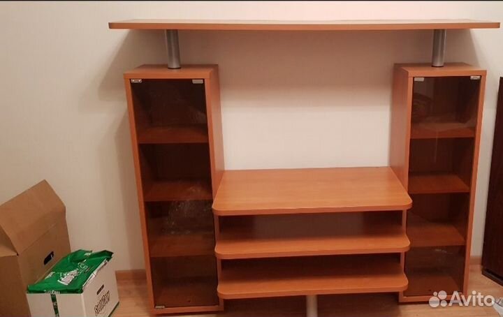 Продается стойка с полками для телевизора