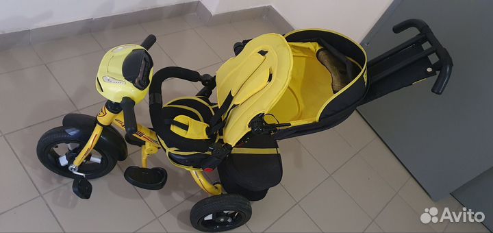 Детский велосипед с ручкой