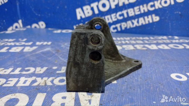 Кронштейн гидроусилителя руля Nissan Almera N15