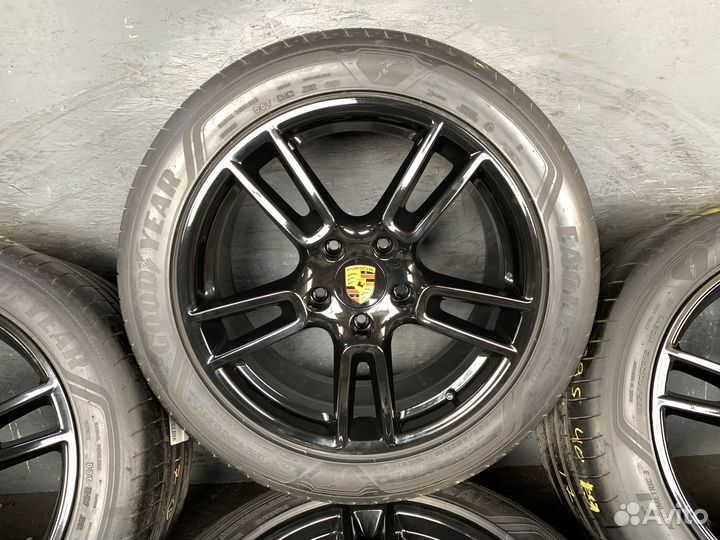 Колеса оригинал Porsche Panamera R19 Black Vision