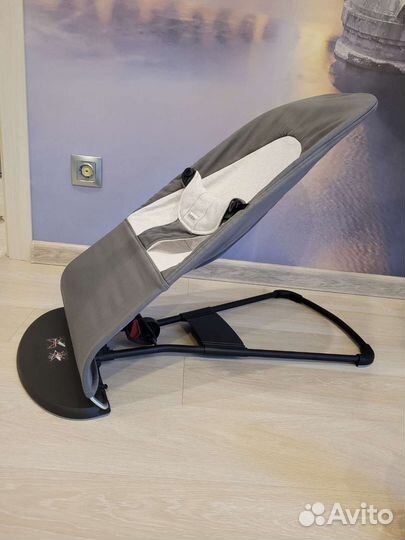 Детский кресло-шезлонг BabyBjorn