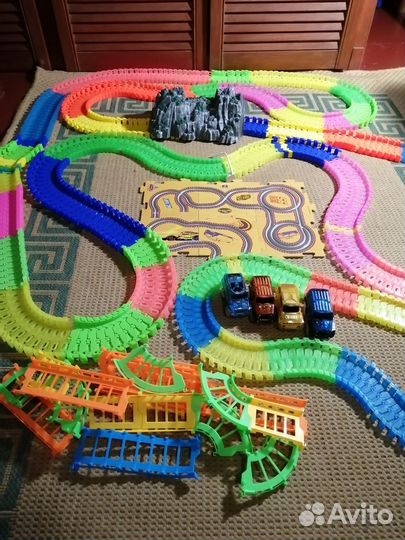 Треки разные + машинки